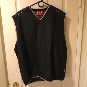 Beautiful men’s Burberry golf vest size XL